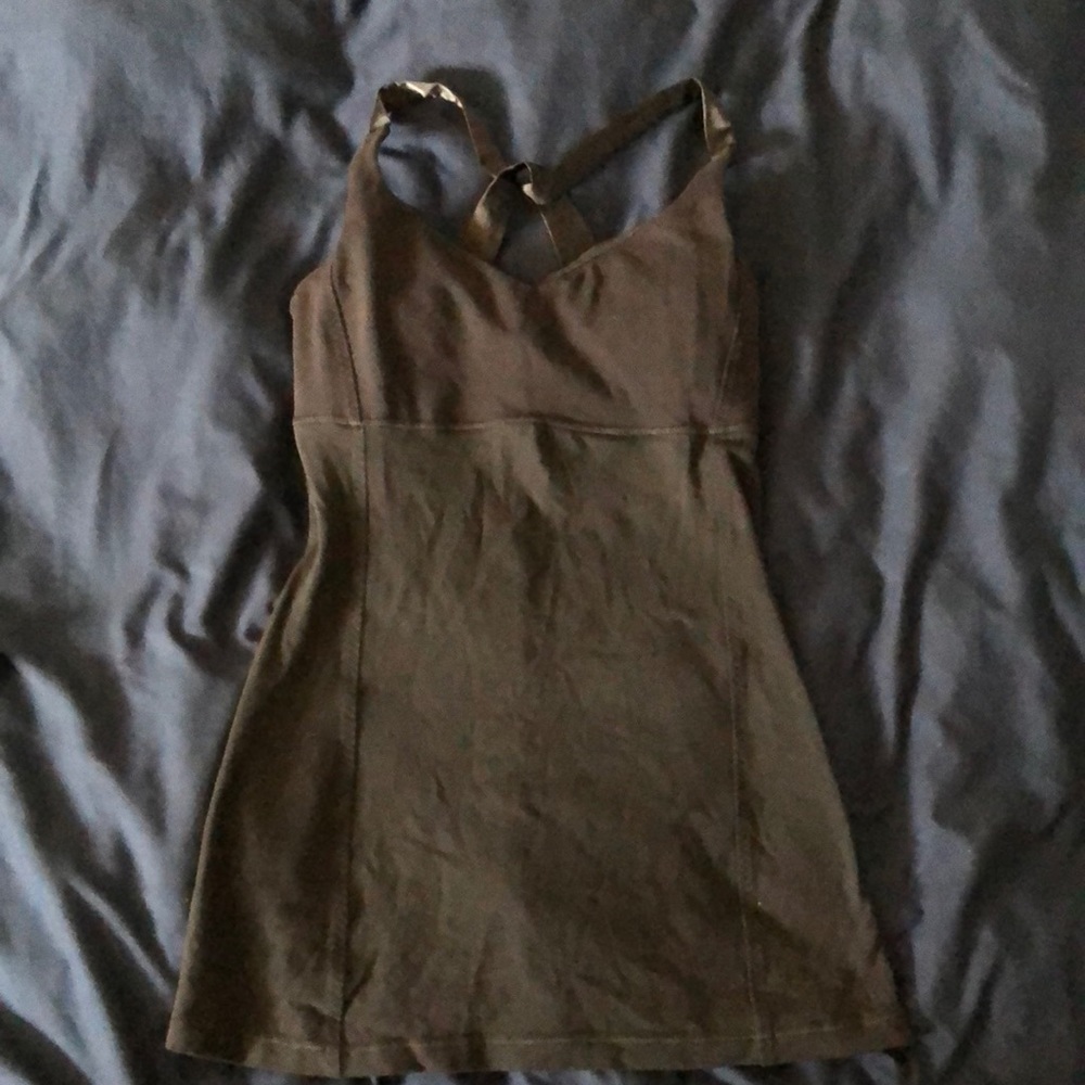 Black padded Lululemon tank top